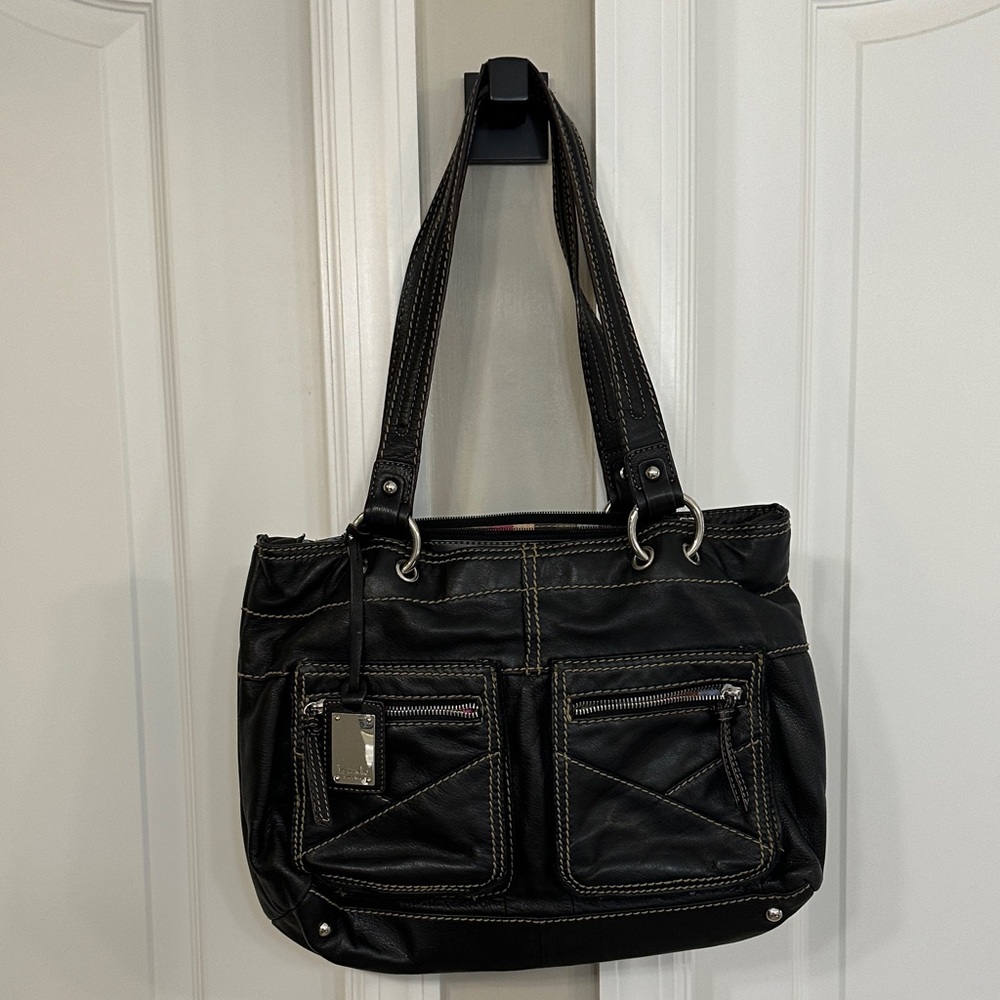 Tignanello Black leather Shoulder Bag.